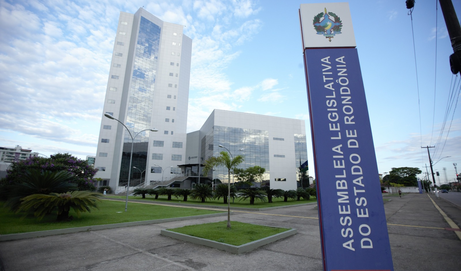 Leia mais sobre o artigo Concurso ALE RO 2025 está com inscrições abertas