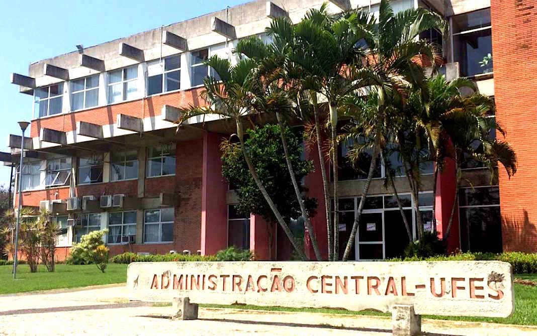 Leia mais sobre o artigo UFES abre concurso com 41 vagas e salários de até R$ 13.288,85