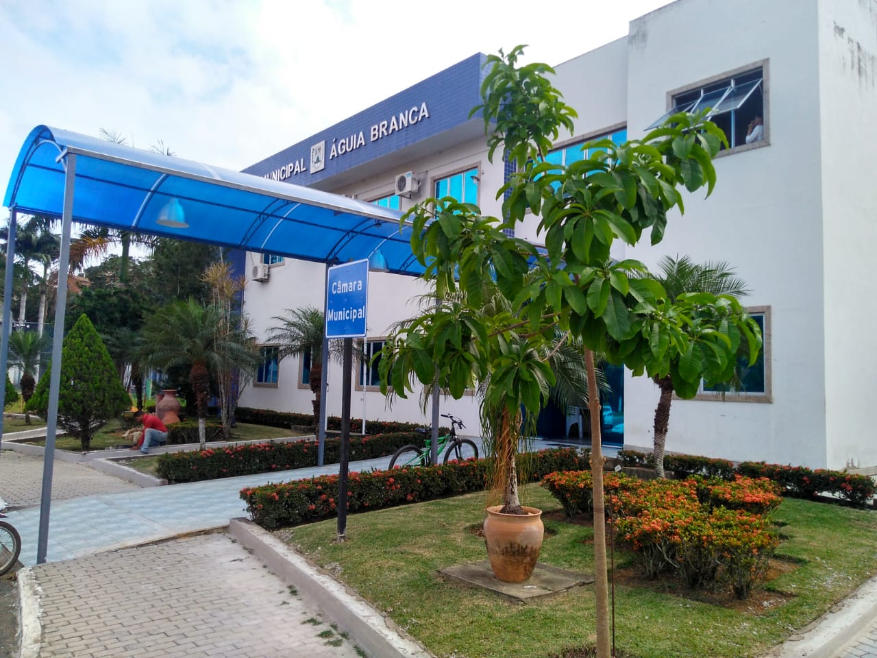 Leia mais sobre o artigo Inscrições para o concurso da prefeitura de Águia Branca terminam no próximo domingo (22), salário até R$ 4.821,82