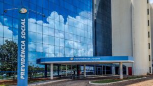 Leia mais sobre o artigo INSS anuncia novo concurso público de nível médio com 8 mil vagas e salário de R$ 10 mil; veja como se inscrever