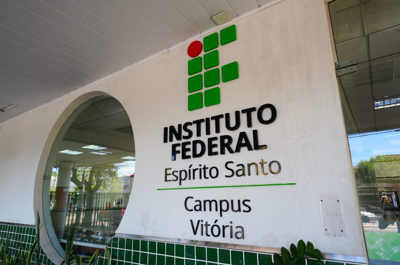 Leia mais sobre o artigo Instituto Federal abre concurso público com 400 vagas de nível médio e salário de R$ 7 mil